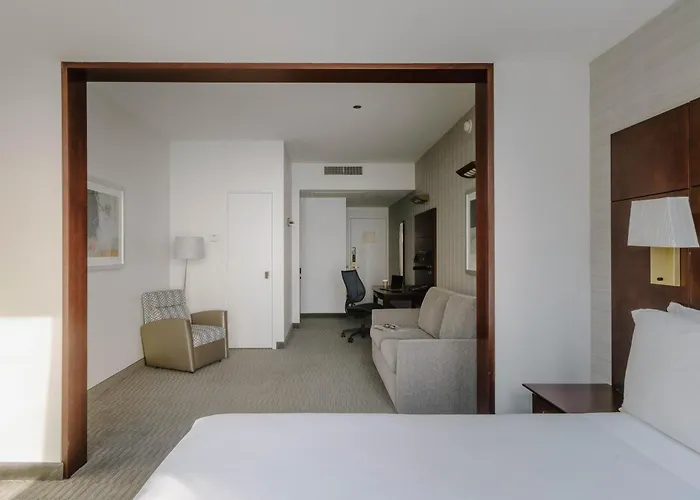 River Hotel 4*