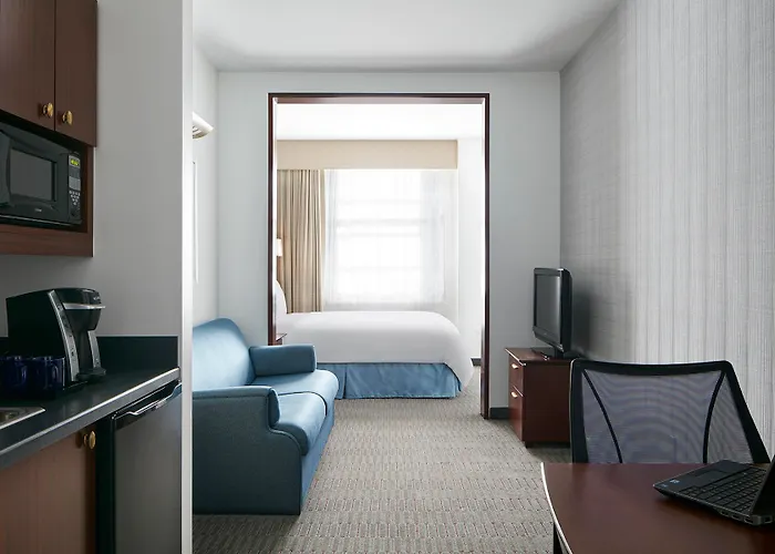 River Hotel 4*
